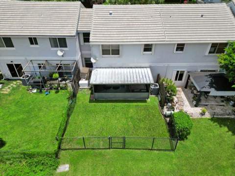 4737 Grapevine Way, Davie FL - photo 9 of 38
