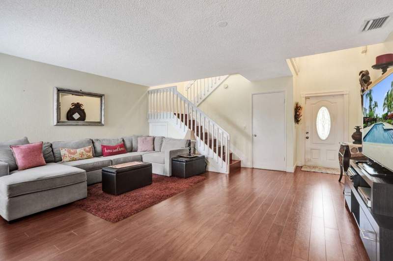 3 bedroom Townhouse at 4737 Grapevine Way, Hawkes Bluff, Davie — photo 4