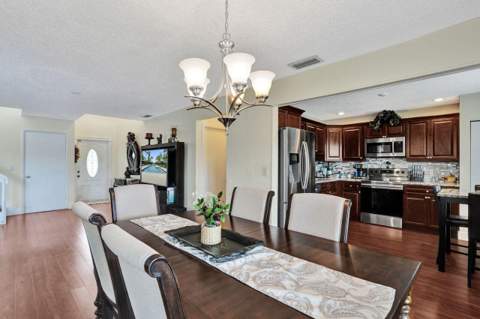 4737 Grapevine Way, Davie FL - photo 22 of 38