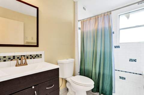 4737 Grapevine Way, Davie FL - photo 7 of 38