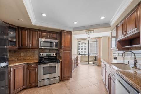 3560 S Ocean Boulevard #607, South Palm Beach FL - photo 8 of 22