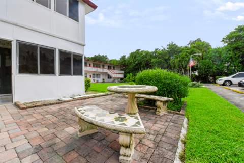 264 Northampton N, West Palm Beach FL - photo 15 of 20