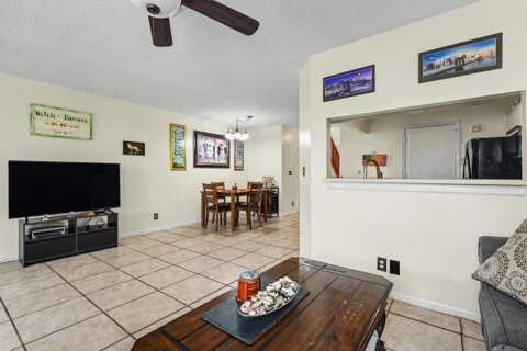 2269 Discovery Circle, Deerfield Beach FL - photo 22 of 54