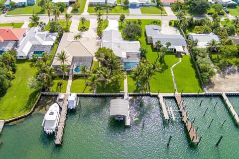 309 Fernandina Street, Hutchinson Island FL - photo 8 of 34