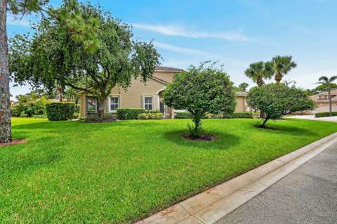 7007 Torrey Pines Circle, Port St. Lucie FL - photo 6 of 69