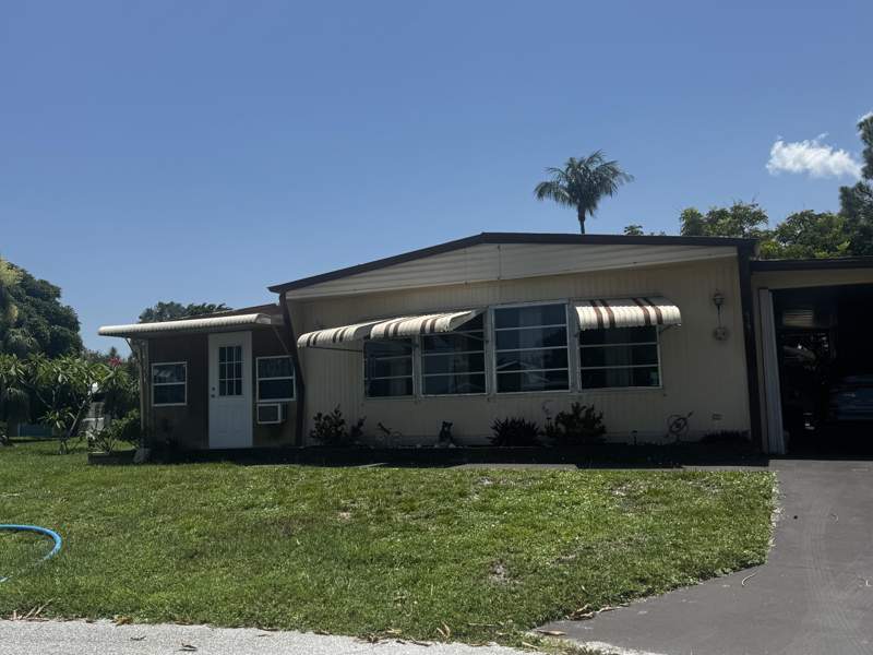 3 bedroom Manufactured Home at 6165 N joshua Lane, Maralago Cay, Lantana — photo 2