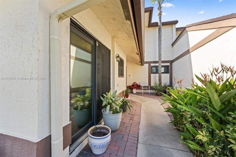 4 bedroom Townhouse at 20929 Boca Ridge Drive, Boca Ridge Glen, Boca Raton — photo 4
