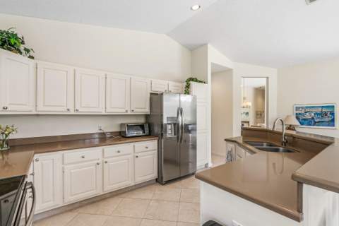 9403 Pinebark Court, Fort Pierce FL - photo 10 of 46