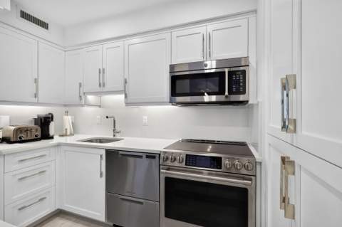 2780 S Ocean Boulevard #607, Palm Beach FL - photo 7 of 46