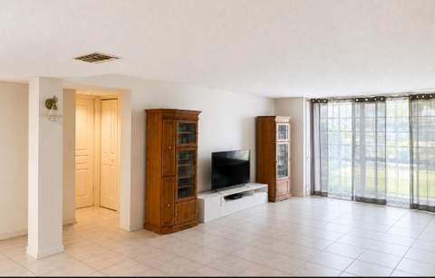 3740 Inverrary Drive #1E, Lauderhill FL - photo 6 of 29
