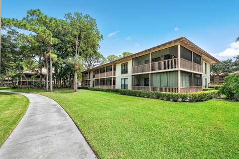 523 Brackenwood Place, Palm Beach Gardens FL - photo 23 of 53