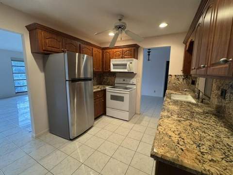 14537 Shadow Wood Lane, Delray Beach FL - photo 6 of 25