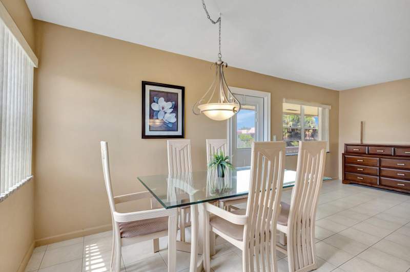 2 bedroom Condominium at 64 Coventry C, Coventry Condo, West Palm Beach — photo 5