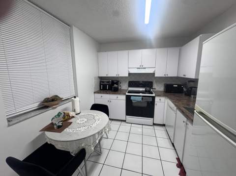 2830 Somerset Drive #104N, Lauderdale Lakes FL - photo 6 of 15