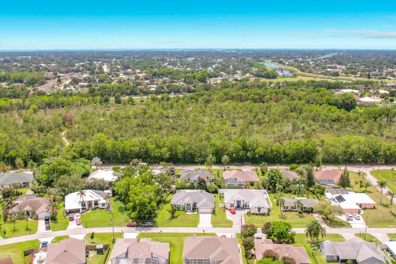 3 bedroom Single Family Residence at 497 SE Nome Drive, Port St Lucie Section 39, Port St. Lucie — photo 4