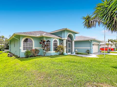 497 SE Nome Drive, Port St. Lucie FL - photo 9 of 72