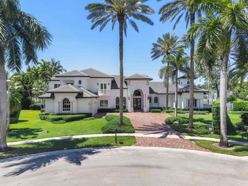7 bedroom Single Family Residence at 366 Sweet Bay Avenue, Hawks Landing / Enclave, Plantation — photo 2