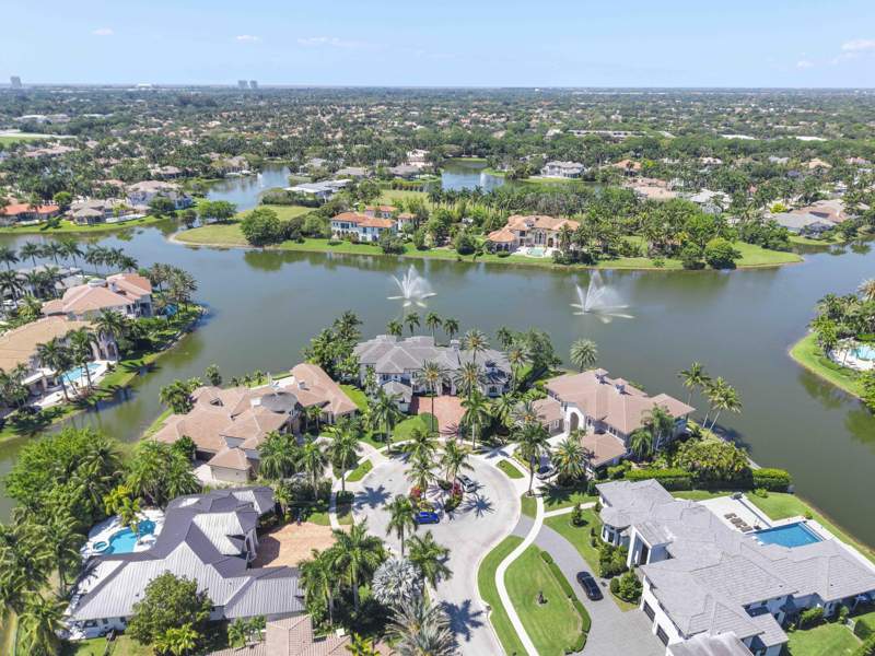 7 bedroom Single Family Residence at 366 Sweet Bay Avenue, Hawks Landing / Enclave, Plantation — photo 4