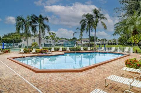 2269 Discovery Circle, Deerfield Beach FL - photo 24 of 52