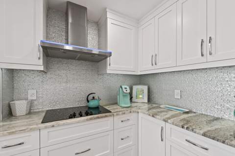 3560 S Ocean Boulevard #706, South Palm Beach FL - photo 11 of 57