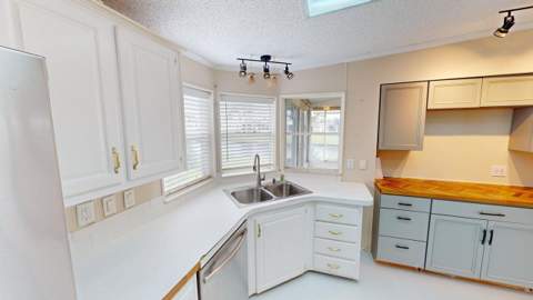 3325 Ironwood Avenue, Port St. Lucie FL - photo 12 of 47