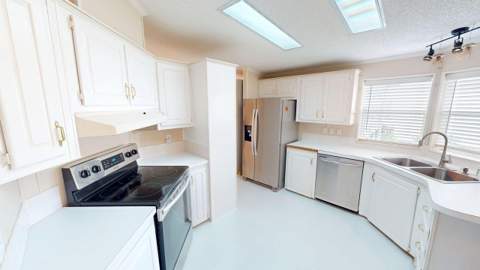 3325 Ironwood Avenue, Port St. Lucie FL - photo 14 of 47