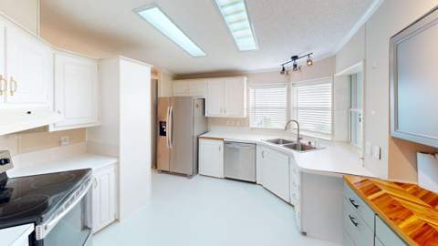 3325 Ironwood Avenue, Port St. Lucie FL - photo 10 of 47