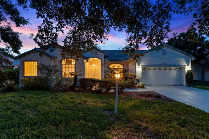 4 bedroom Single Family Residence at 4220 NW 90th Terrace, Royal Land Amended, Coral Springs — photo 3