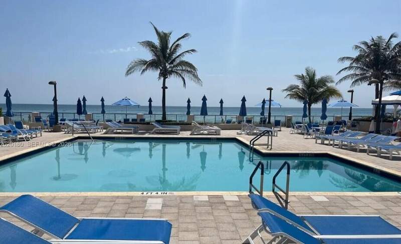 2 bedroom Condominium at 1920 S Ocean Drive #16B, Malaga Towers Condo, Hallandale — photo 5