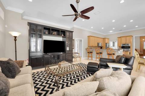 19064 SE Jupiter River Drive, Jupiter FL - photo 16 of 35
