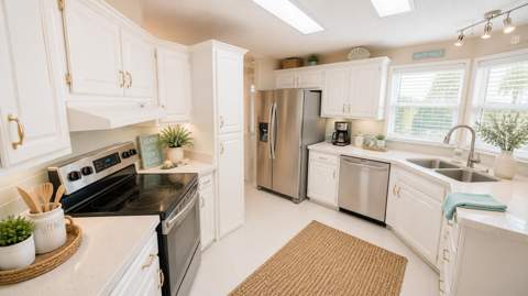 3325 Ironwood Avenue, Port St. Lucie FL - photo 11 of 47