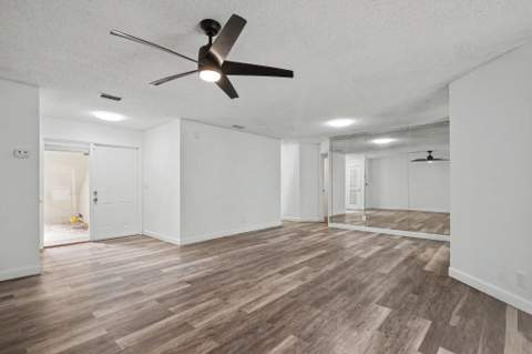 3405 Emerald Oaks Drive #207, Hollywood FL - photo 15 of 44