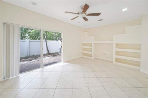 6603 Catalina Lane #0, Tamarac FL - photo 7 of 17
