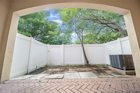 6603 Catalina Lane #0, Tamarac FL - photo 8 of 17