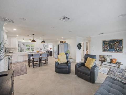 19732 Colorado Circle, Boca Raton FL - photo 9 of 36