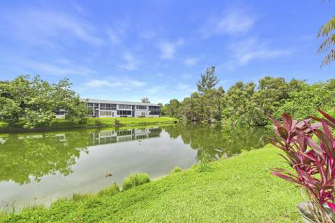 272 Northampton N, West Palm Beach FL - photo 8 of 50