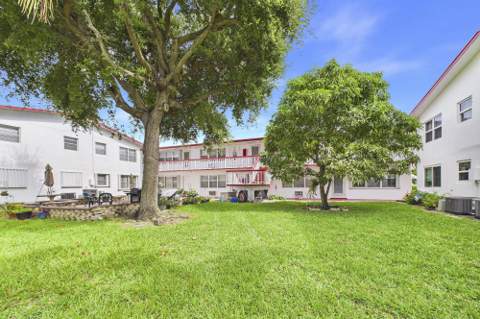 272 Northampton N, West Palm Beach FL - photo 9 of 50