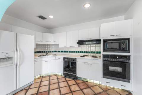 122 Euclid Boulevard, Lantana FL - photo 17 of 44