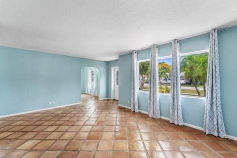 122 Euclid Boulevard, Lantana FL - photo 11 of 44