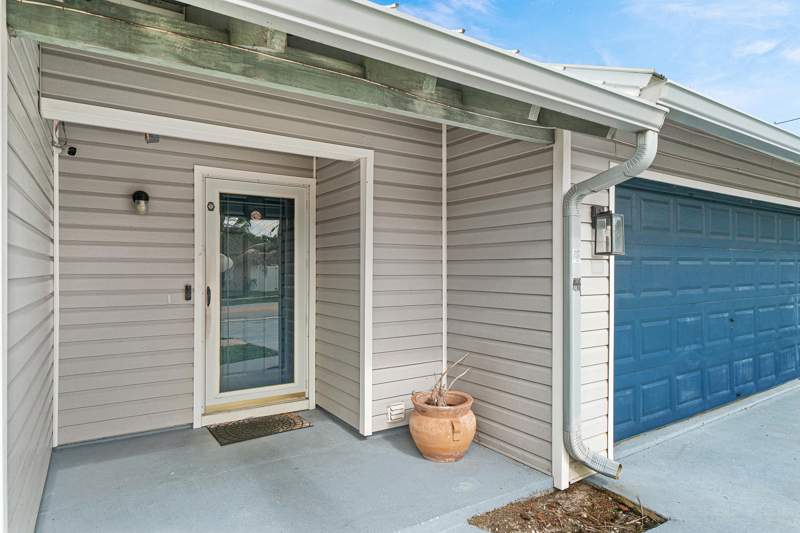 3 bedroom Single Family Residence at 215 SW 8th Street, Lake Boynton Estates 4A, Boynton Beach — photo 5