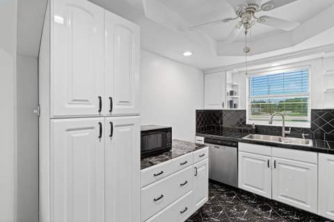 215 SW 8th Street, Boynton Beach FL - photo 14 of 32