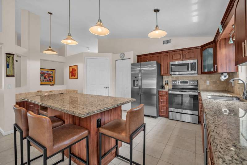 3 bedroom Single Family Residence at 8576 Windy Circle, Windchime Lakes, Boynton Beach — photo 5