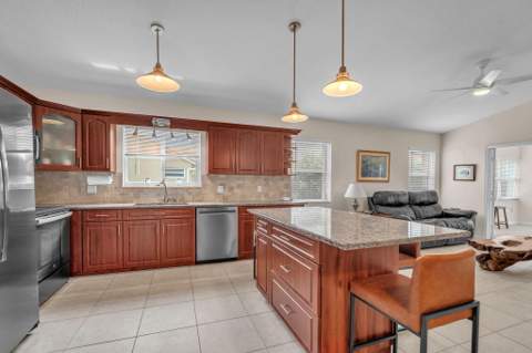 8576 Windy Circle, Boynton Beach FL - photo 12 of 71
