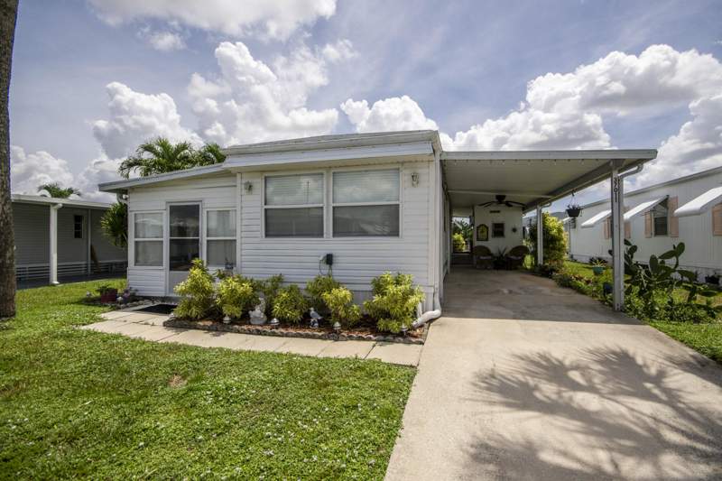 2 bedroom Mobile Home at 37011 Exuma Bay, Jamaica Bay, Boynton Beach — photo 2