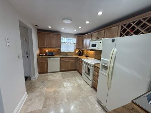 511 Bayshore Drive #405, Fort Lauderdale FL - photo 9 of 21
