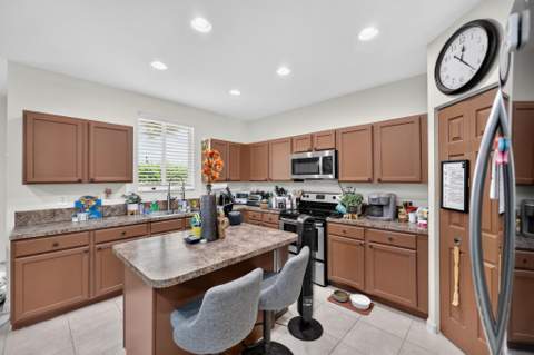 2823 S Evergreen Circle, Boynton Beach FL - photo 7 of 28