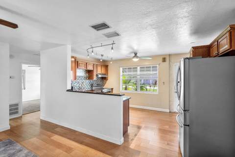 5709 SE Indigo Avenue, Stuart FL - photo 7 of 30