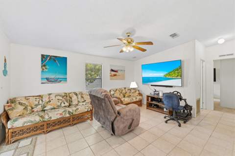 3179 Columbrina Circle, Port St. Lucie FL - photo 9 of 25