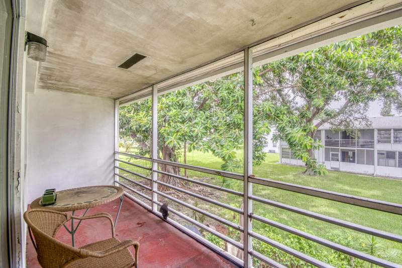 2 bedroom Condominium at 279 Tilford M, Tilford M Condo at Century Village East , Deerfield Beach — photo 2