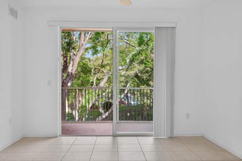 7775 Yardley Drive #314, Tamarac FL - photo 11 of 40